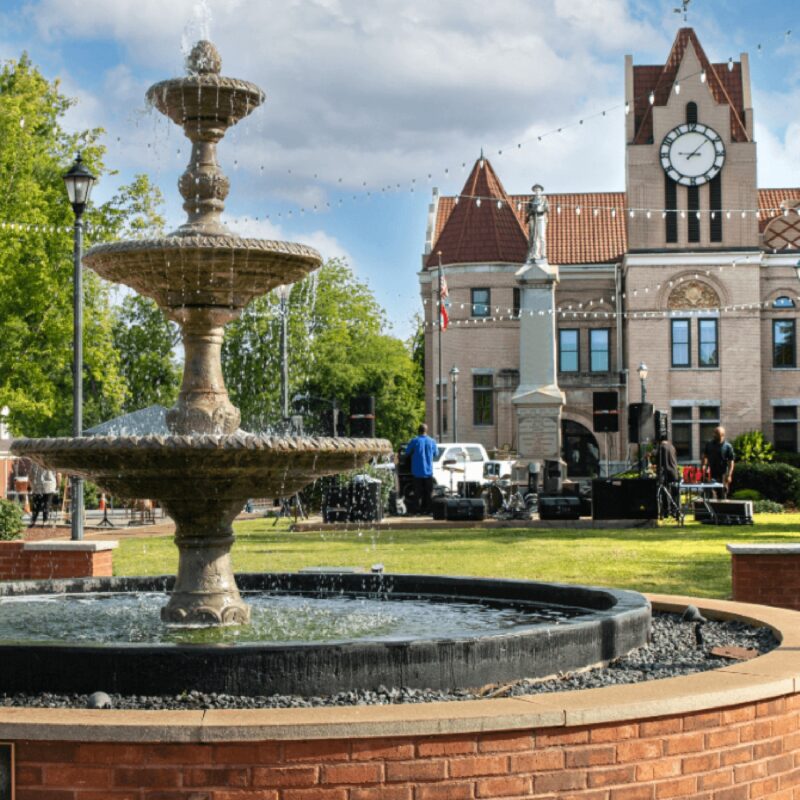 Washington, Georgia - Fountain with historic building
